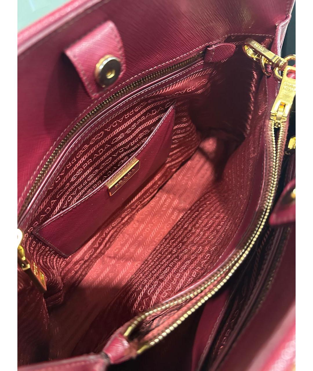 PRADA Бордовая кожаная сумка с короткими ручками, фото 7