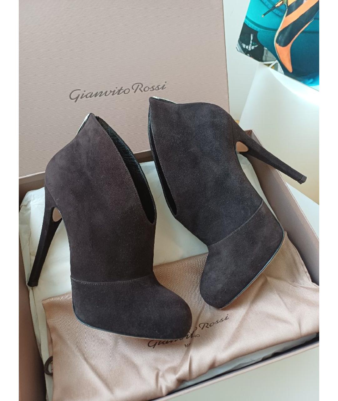 GIANVITO ROSSI Коричневые замшевые ботильоны, фото 2