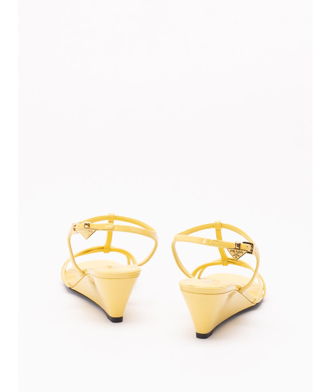 PRADA Желтые кожаные босоножки, фото 3