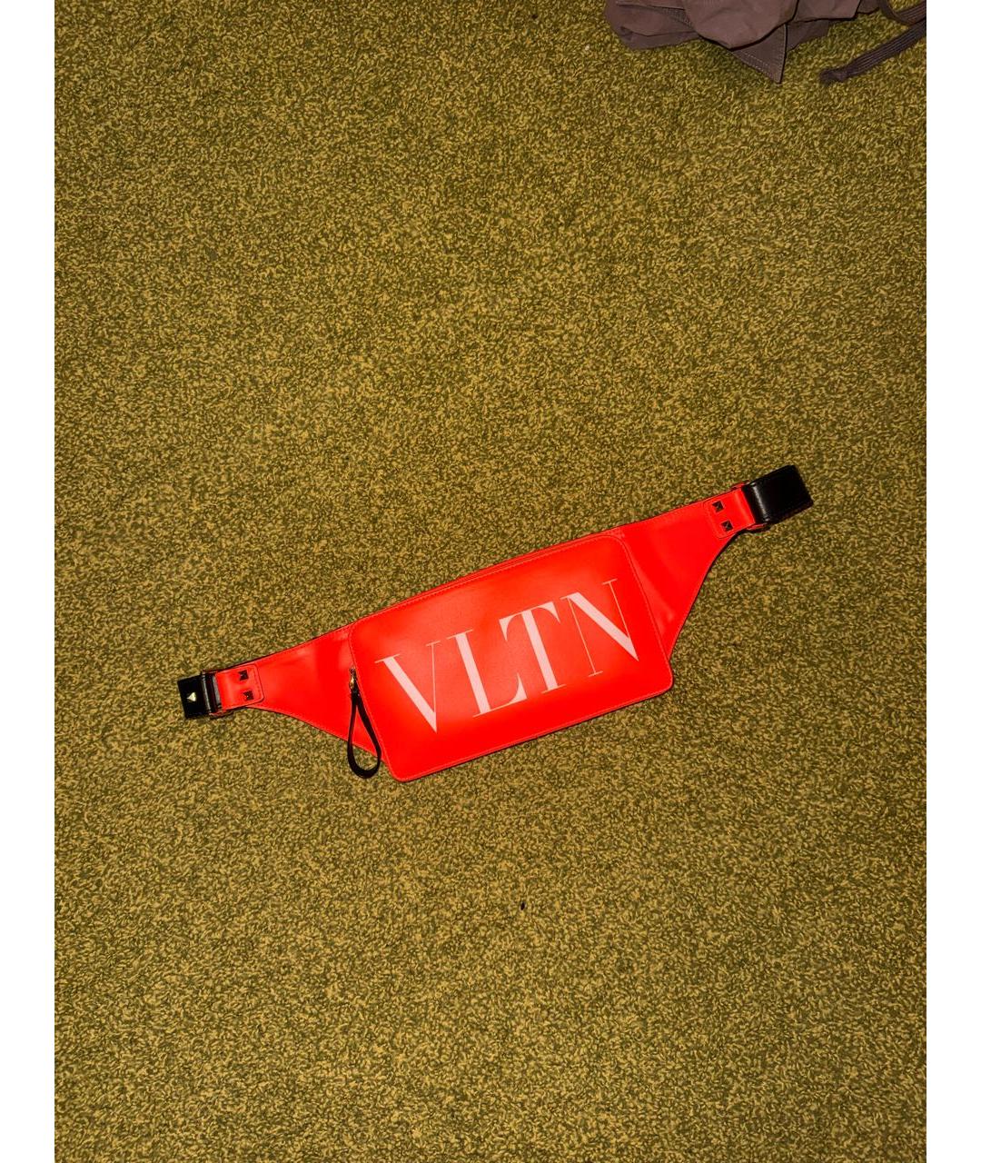 VALENTINO Оранжевая кожаная поясная сумка, фото 2