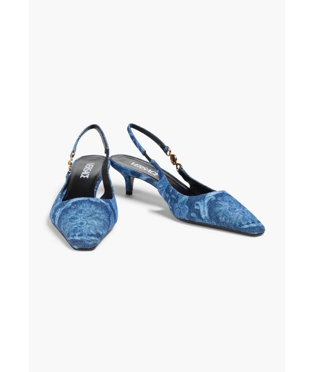 VERSACE Синие текстильные лодочки на низком каблуке, фото 2