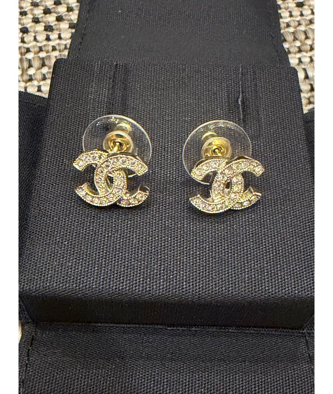 CHANEL Золотые металлические серьги, фото 2