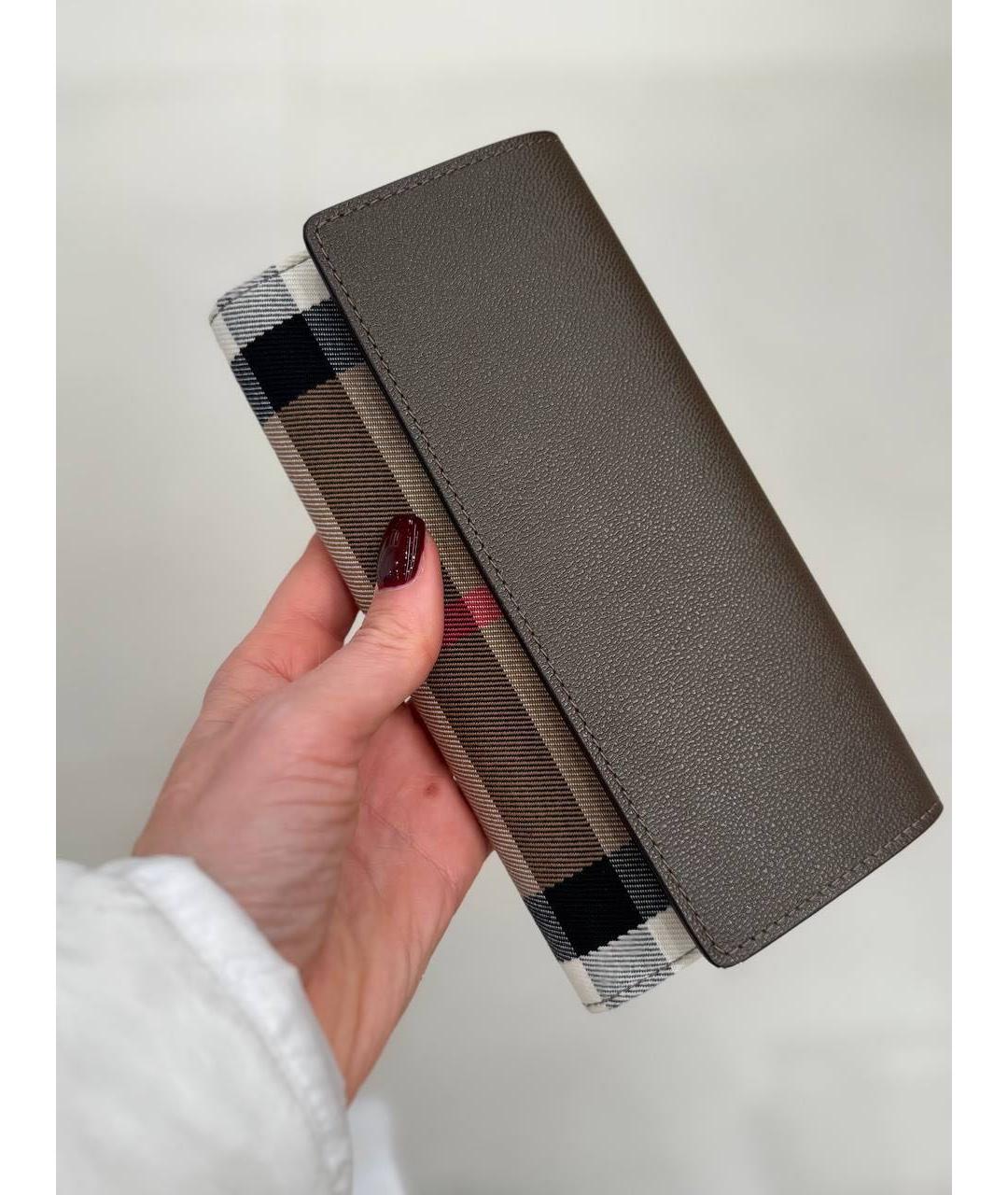 BURBERRY Коричневый кожаный кошелек, фото 7