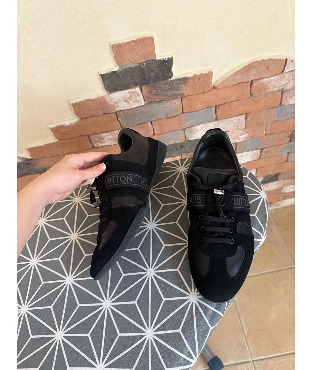 LOUIS VUITTON Черные замшевые низкие кроссовки / кеды, фото 8