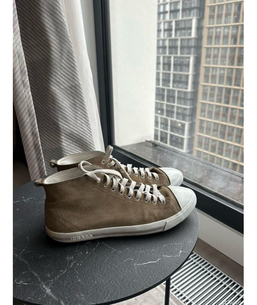 PRADA Бежевые замшевые высокие кроссовки / кеды, фото 6