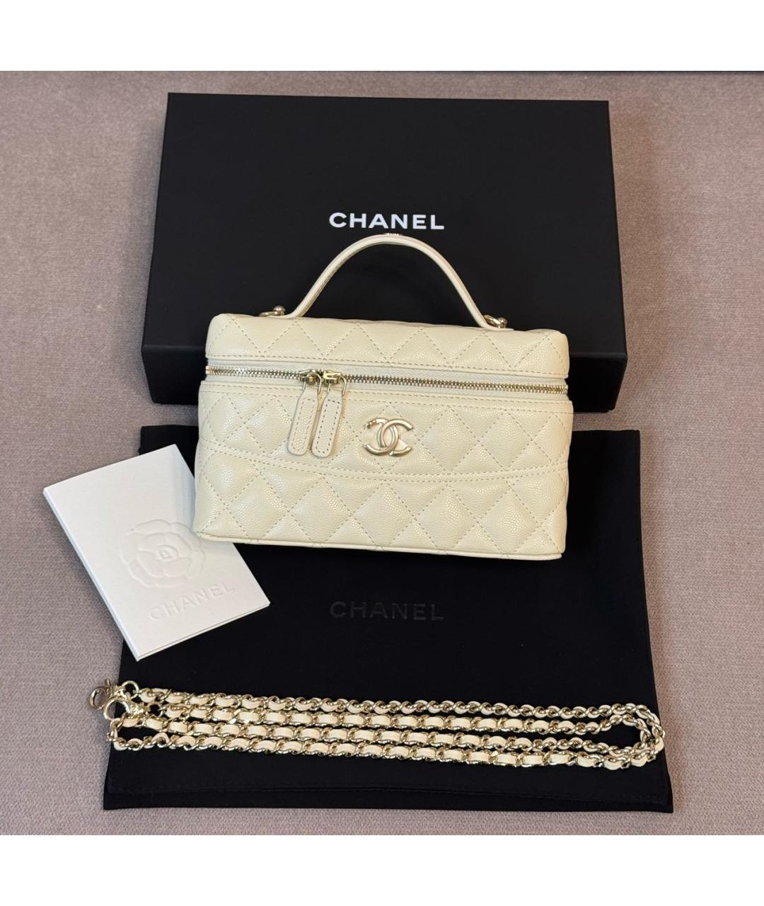 CHANEL Белая кожаная сумка с короткими ручками, фото 6