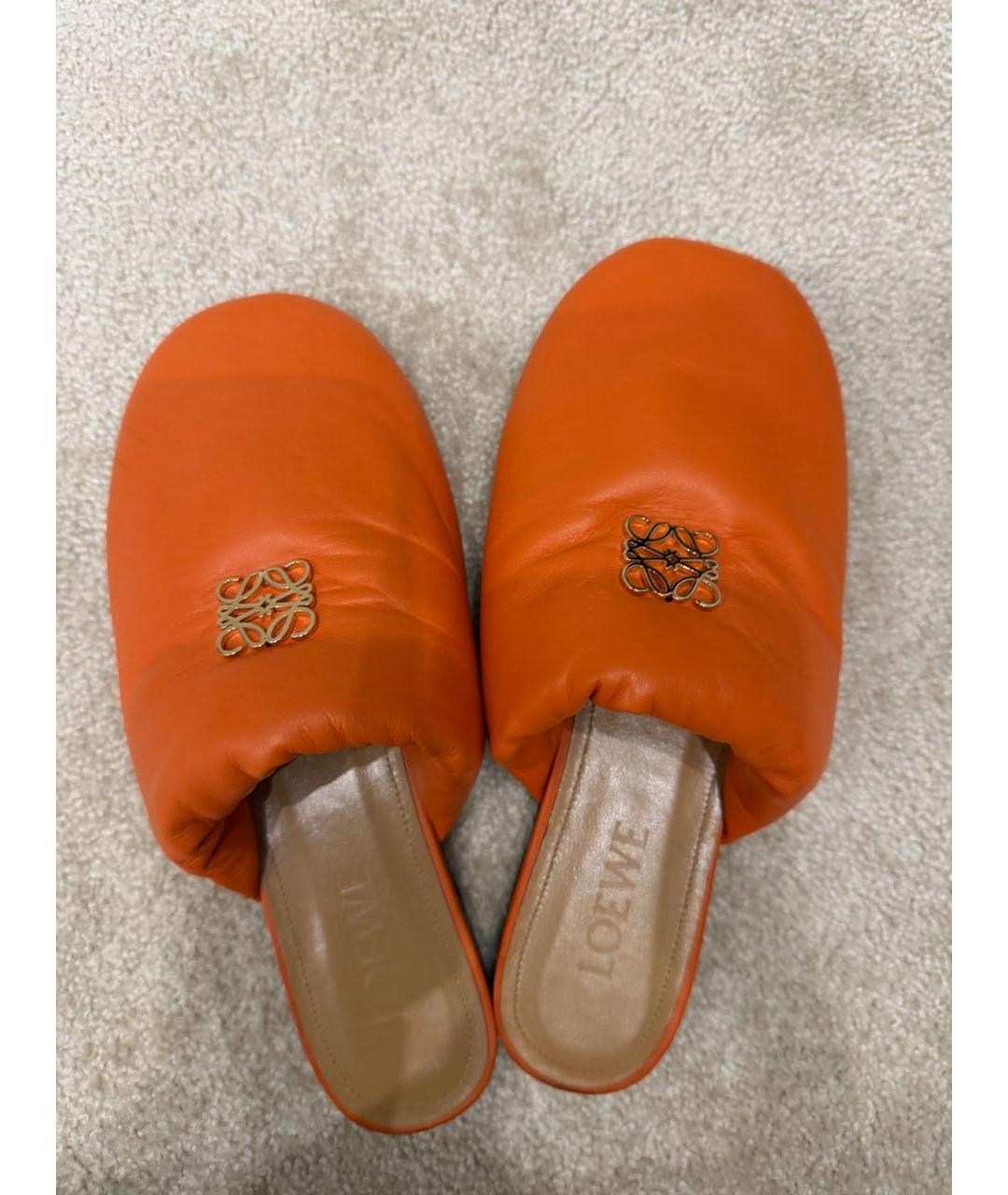 LOEWE Оранжевое кожаные сабо, фото 3