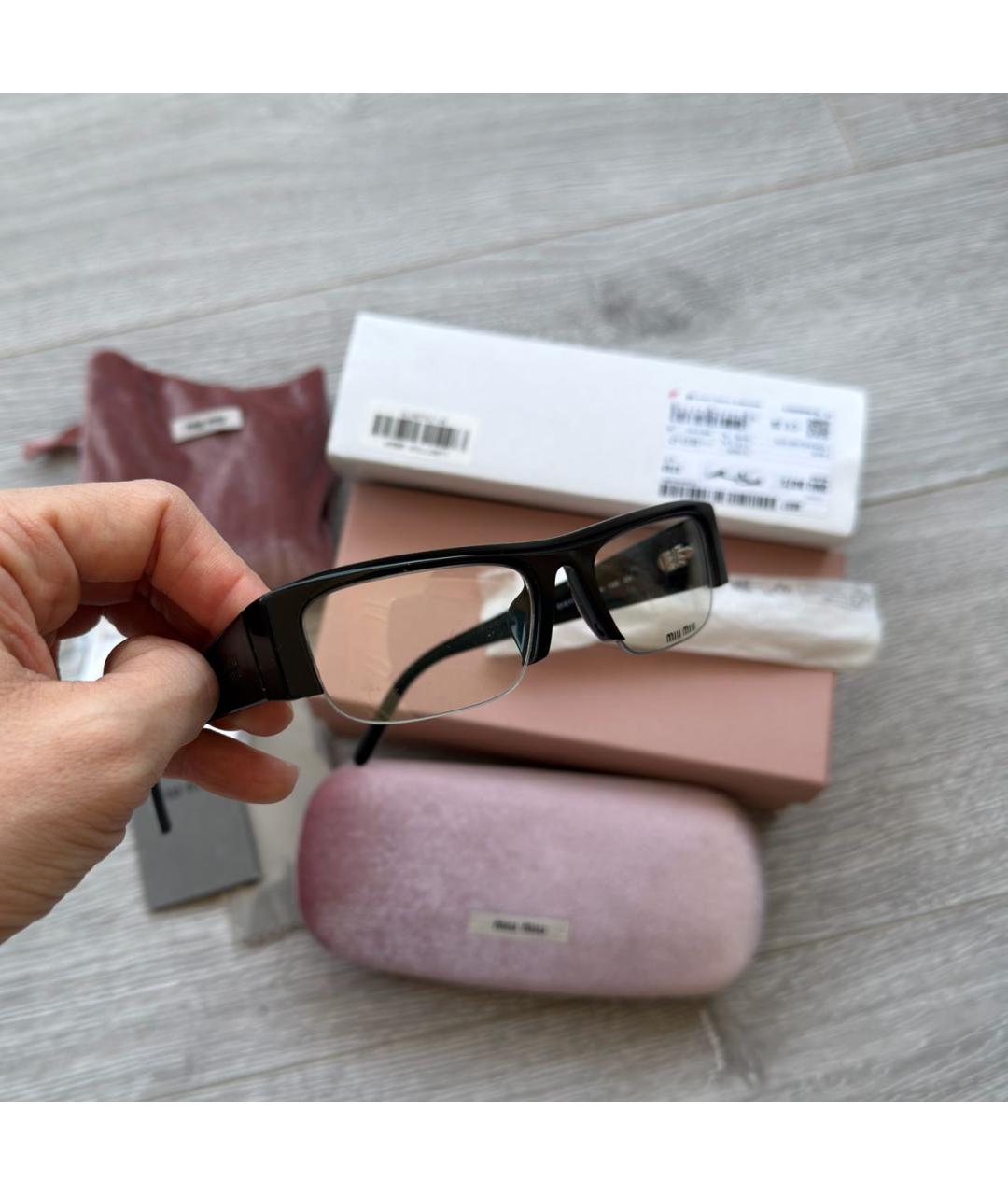 MIU MIU Черные пластиковые солнцезащитные очки, фото 2