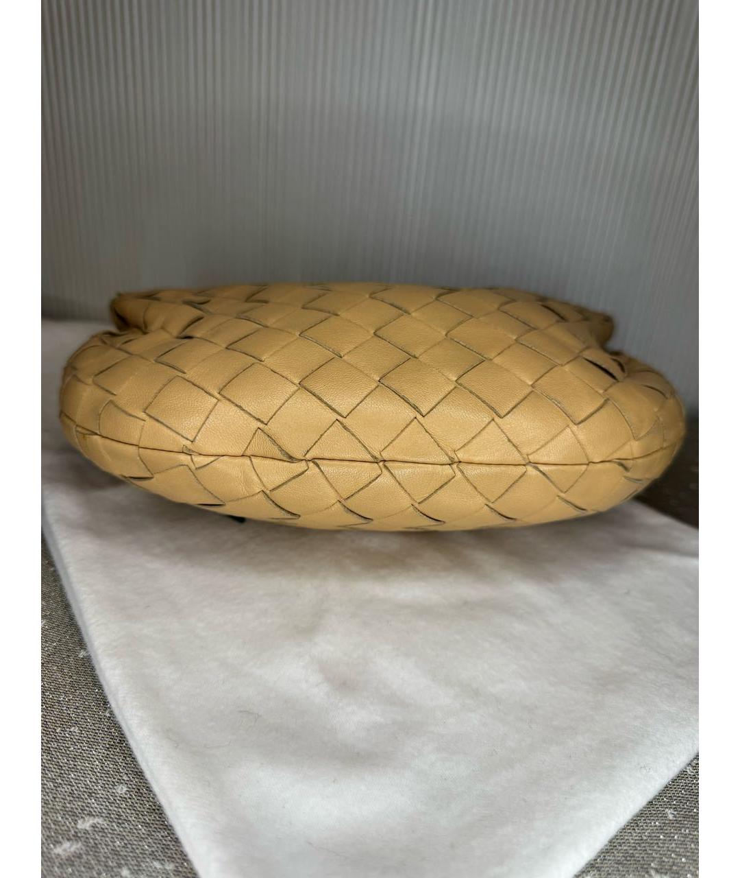 BOTTEGA VENETA Бежевая кожаная сумка с короткими ручками, фото 5