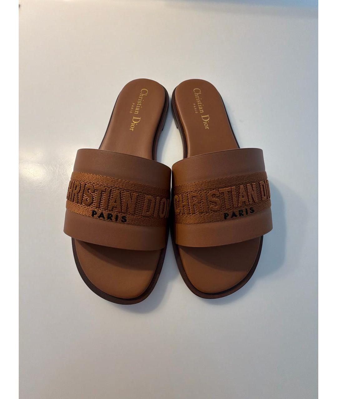 CHRISTIAN DIOR Коричневые кожаные шлепанцы, фото 3