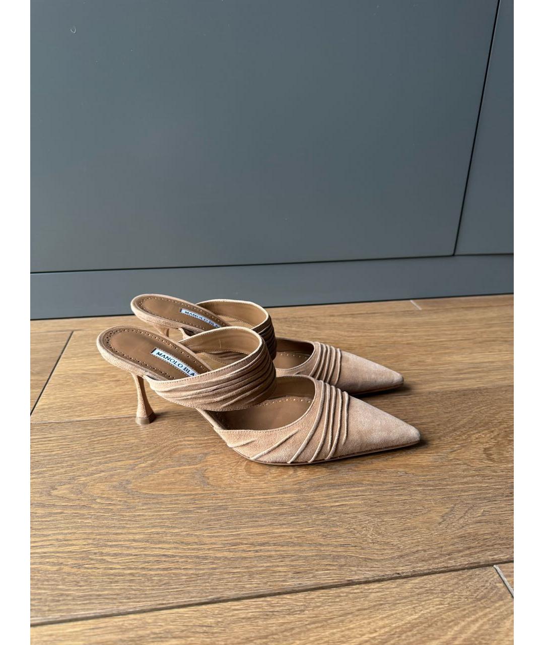 MANOLO BLAHNIK Бежевые замшевые мюли, фото 5