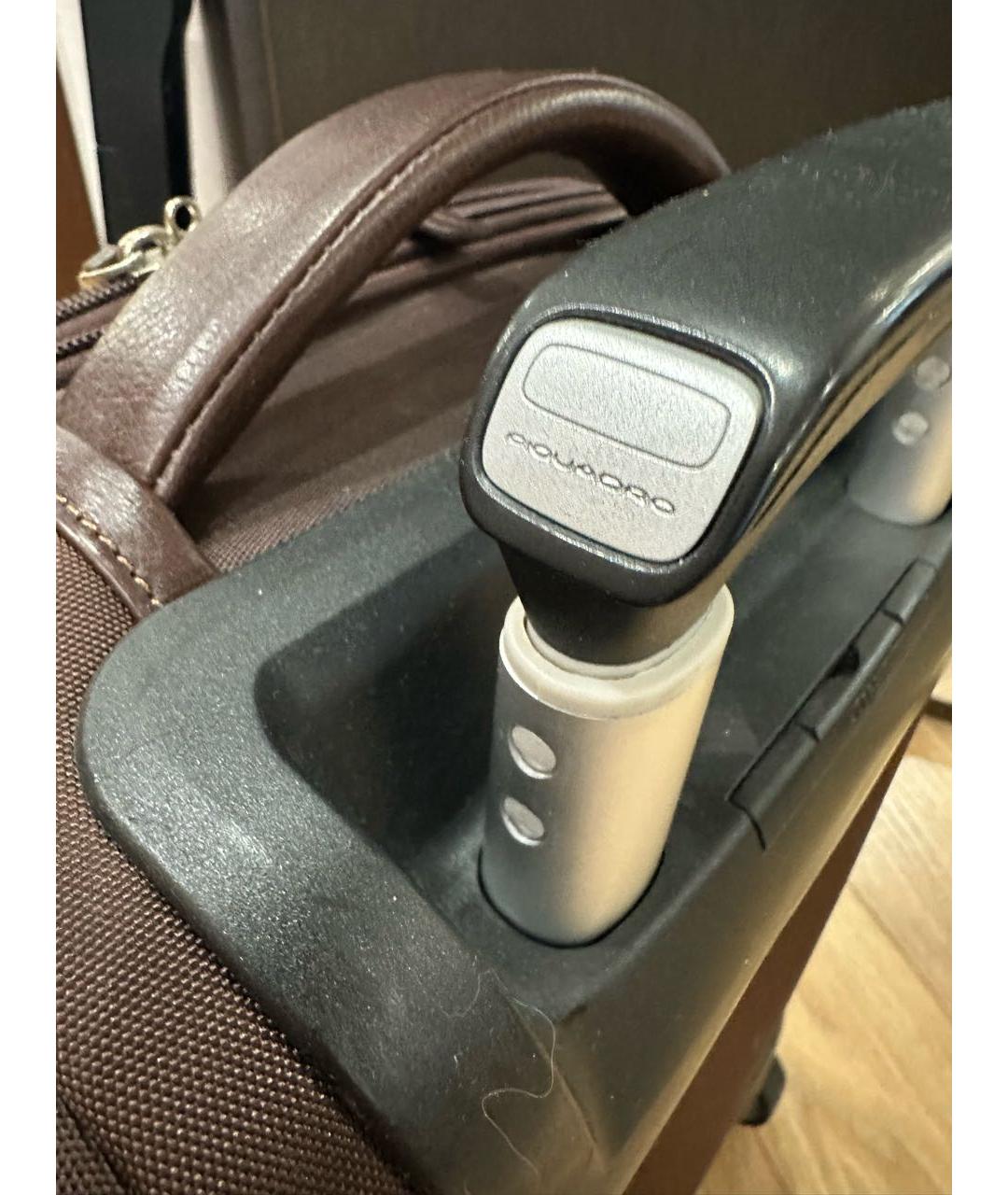 PIQUADRO Коричневый кожаный чемодан, фото 4