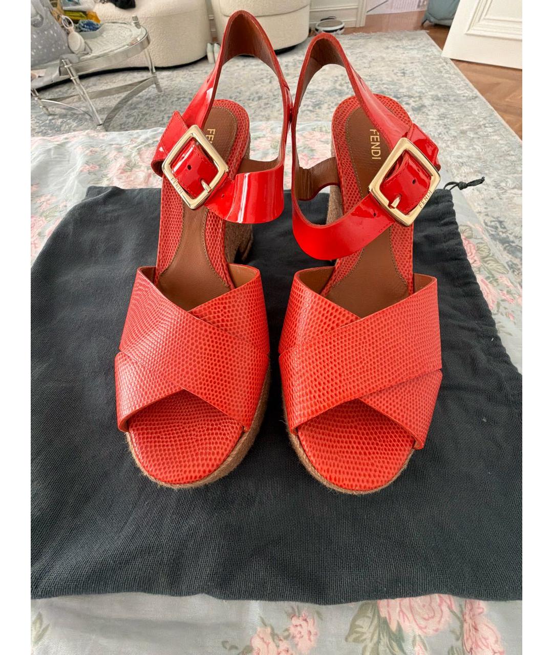 FENDI Оранжевое кожаные босоножки, фото 4