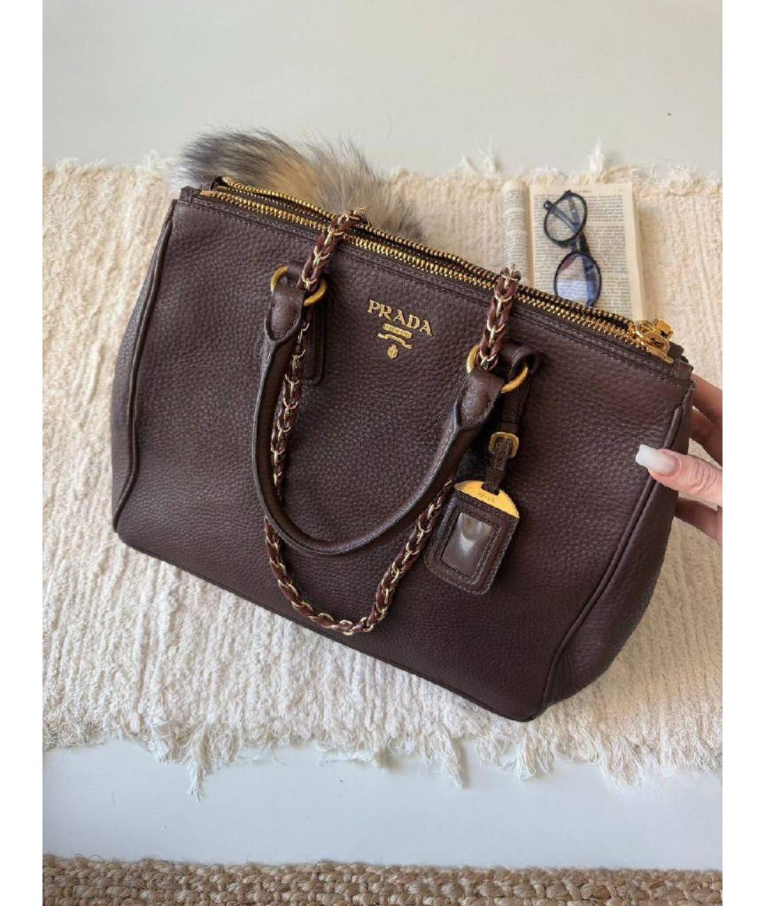 PRADA Коричневая кожаная сумка с короткими ручками, фото 3