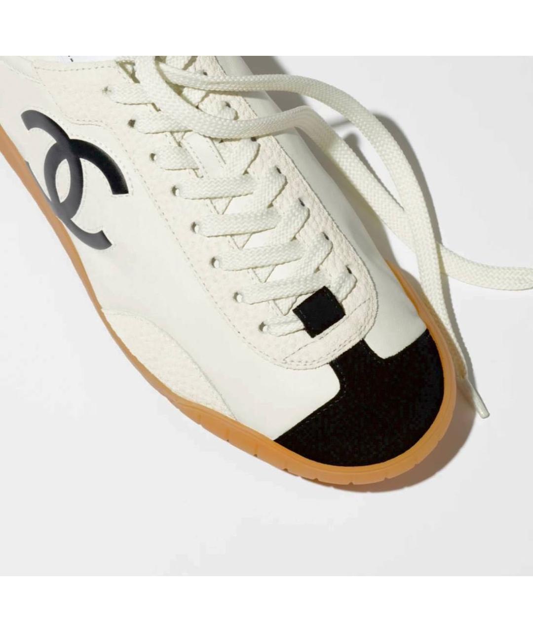 CHANEL Белые кожаные кроссовки, фото 2