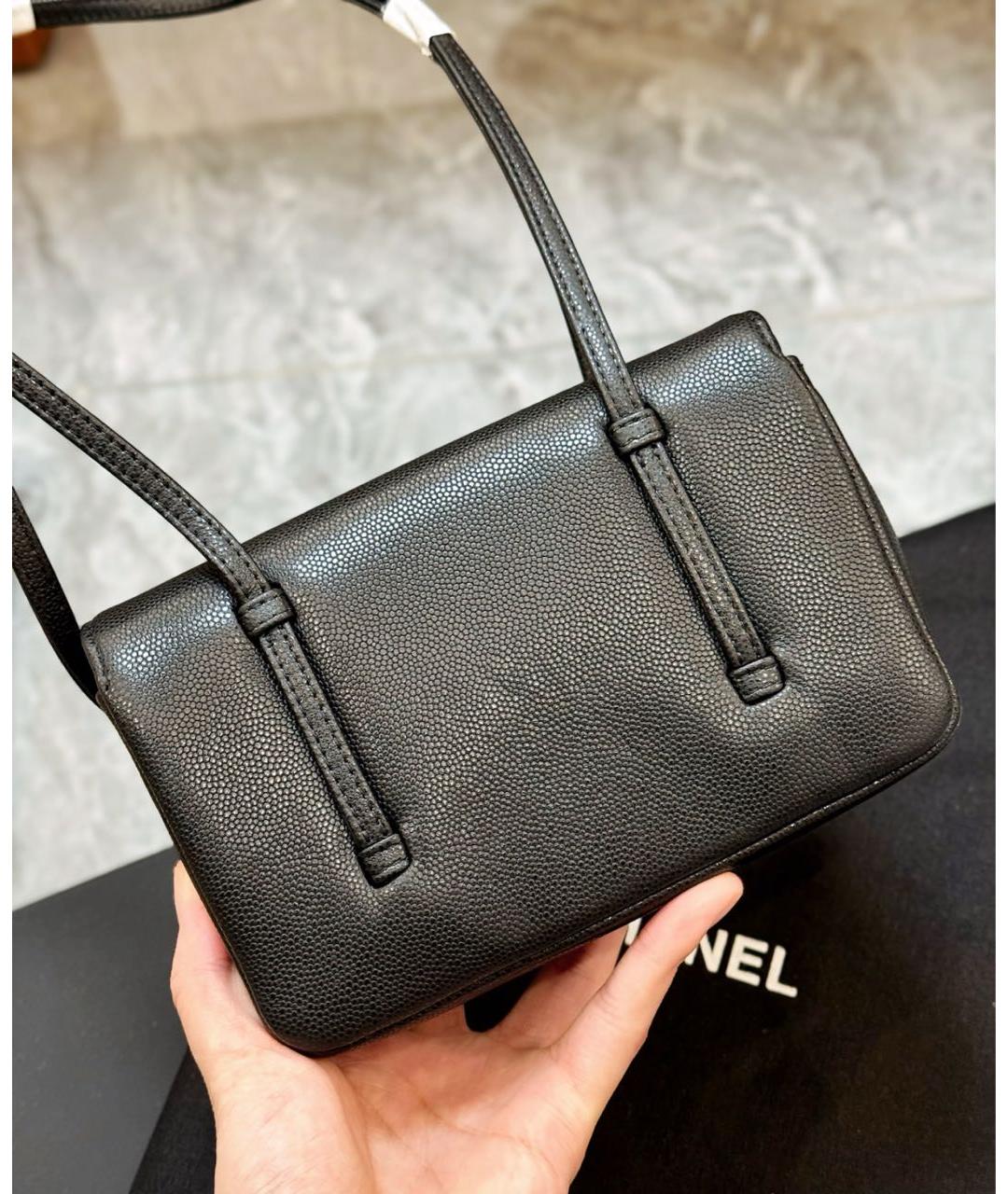 CHANEL Черная кожаная сумка с короткими ручками, фото 4