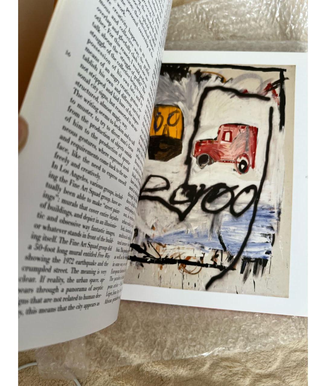 THAMES & HUDSON Книга, фото 4