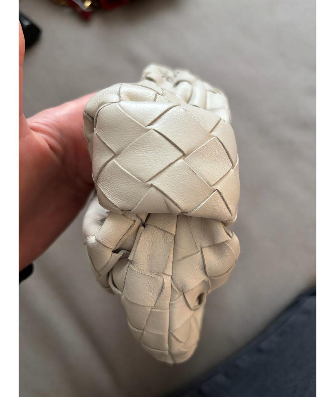 BOTTEGA VENETA Белая кожаная сумка с короткими ручками, фото 5