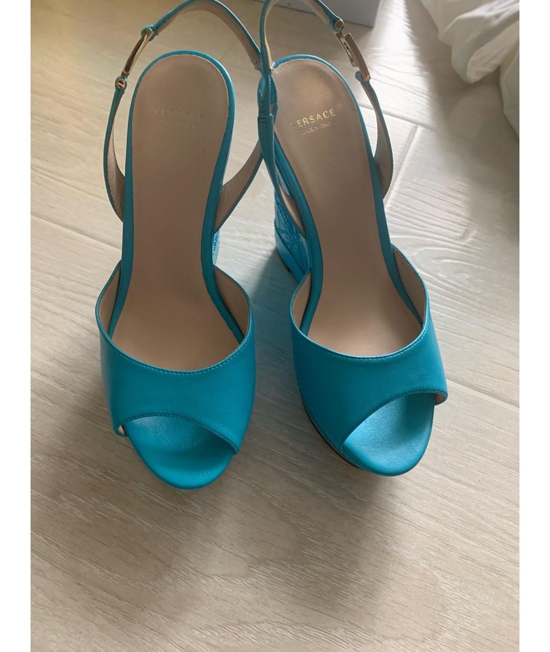 VERSACE Бирюзовые кожаные босоножки, фото 2