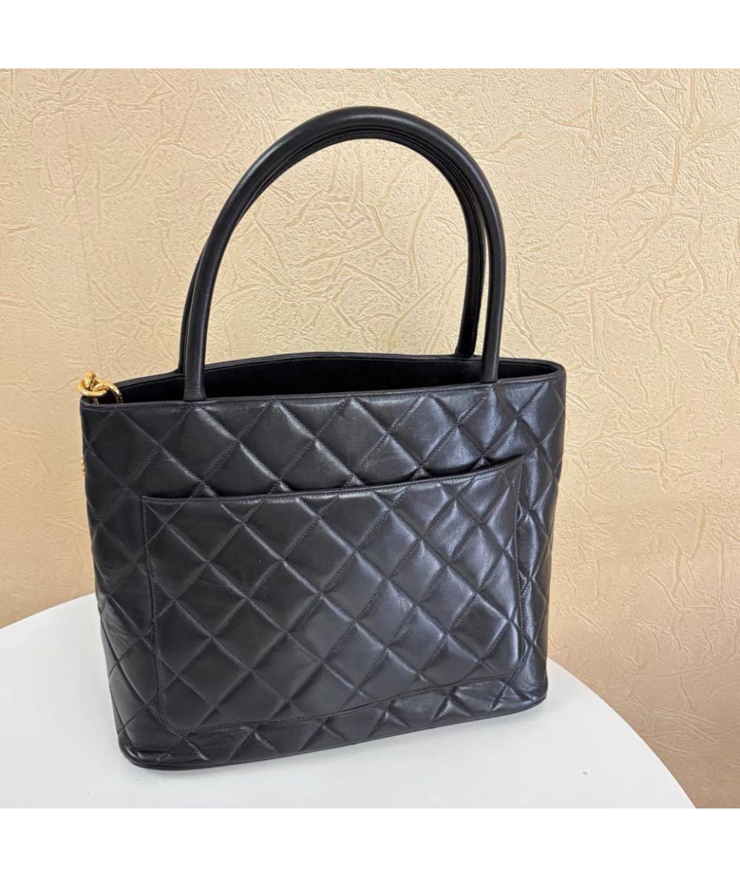 CHANEL Черная кожаная сумка тоут, фото 3