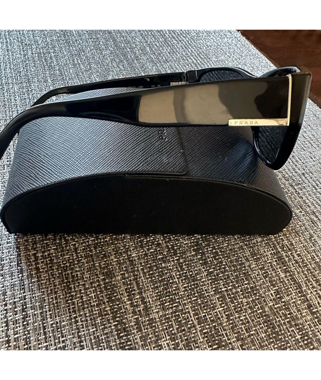 PRADA Черные пластиковые солнцезащитные очки, фото 2