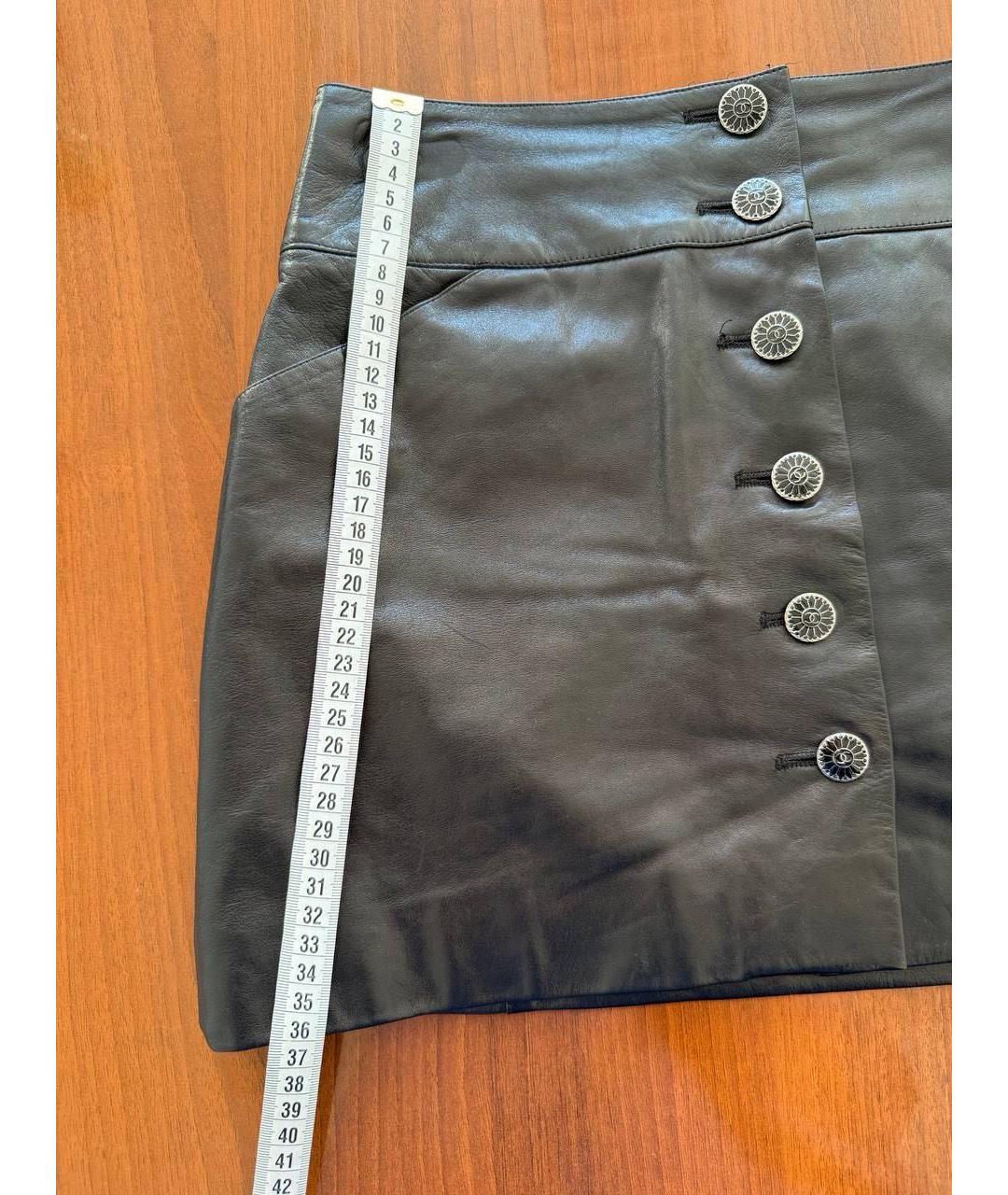 CHANEL Черная кожаная юбка мини, фото 7