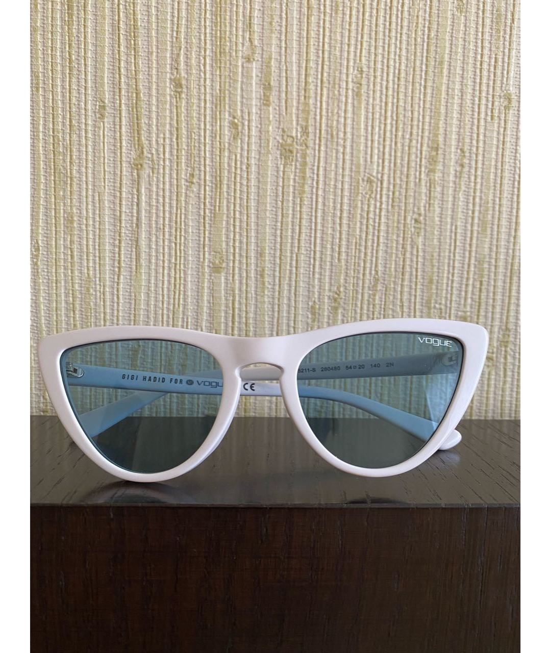 VOGUE EYEWEAR Белые пластиковые солнцезащитные очки, фото 4