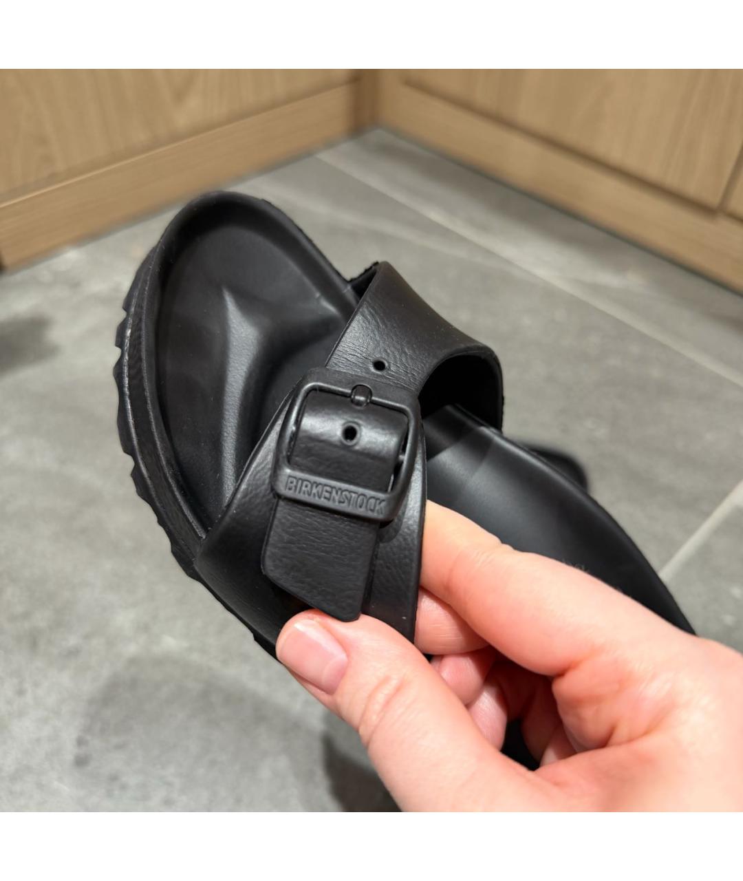 BIRKENSTOCK Черные резиновые шлепанцы, фото 4