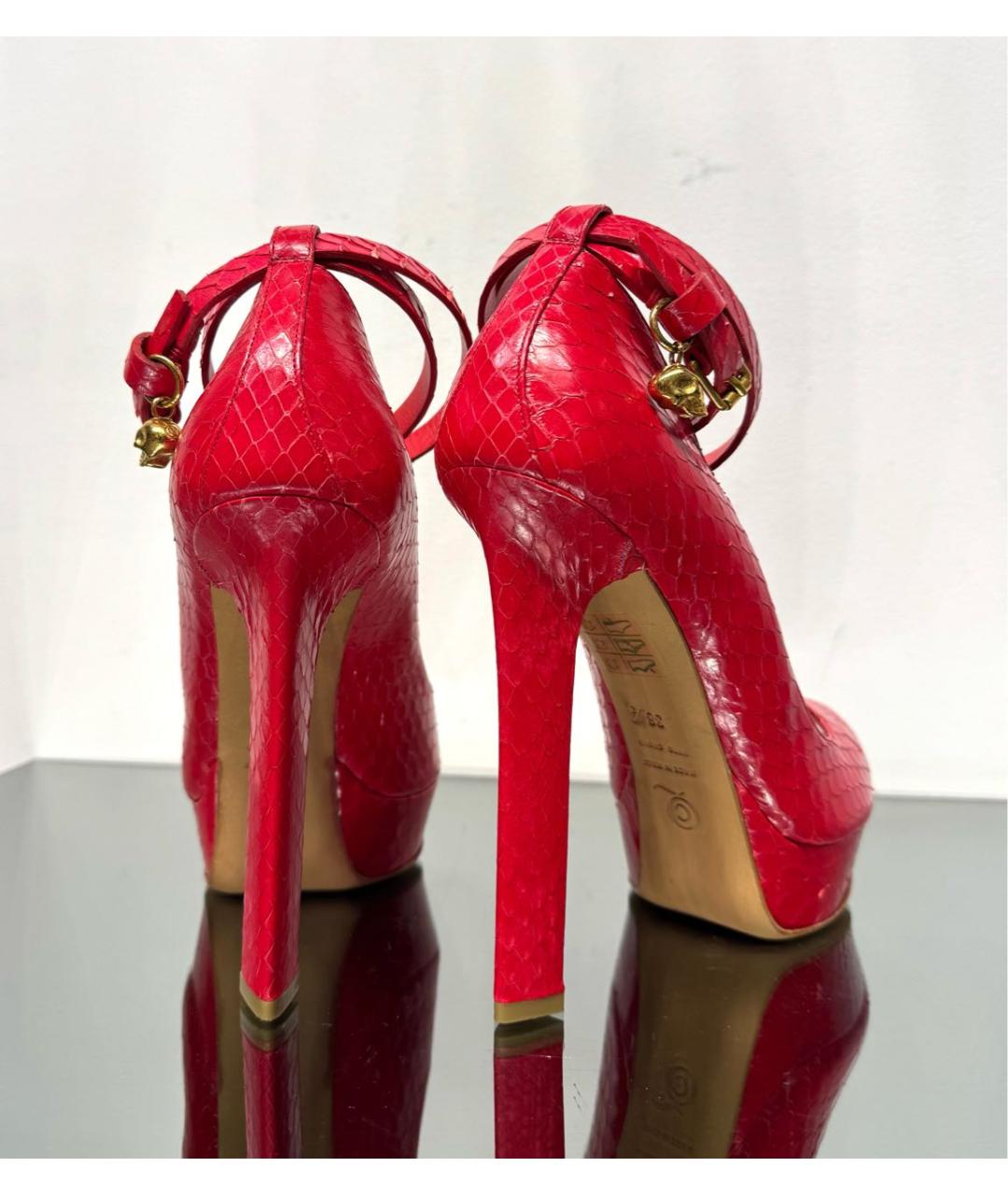 ALEXANDER MCQUEEN Красные туфли из экзотической кожи, фото 4