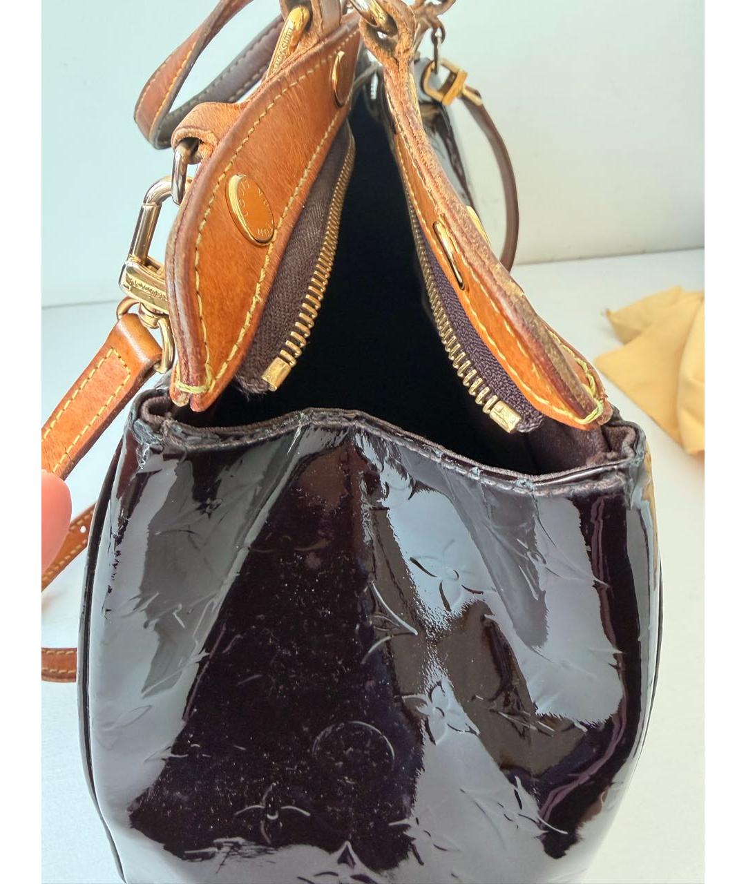 LOUIS VUITTON Бордовая сумка с короткими ручками из лакированной кожи, фото 7