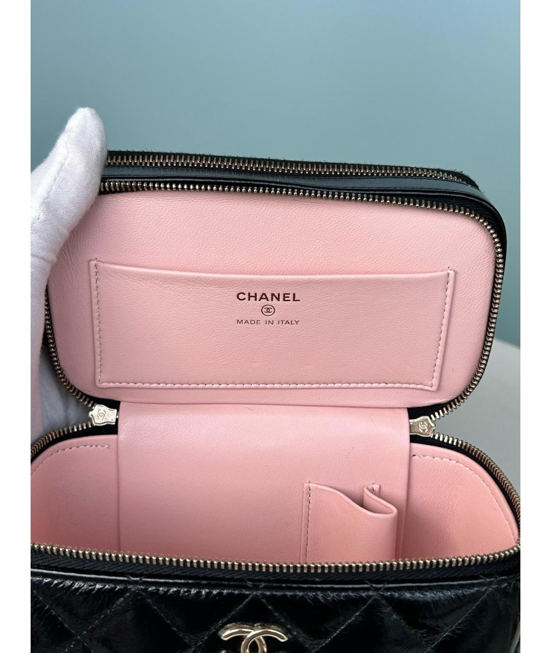 CHANEL Черная кожаная сумка с короткими ручками, фото 6