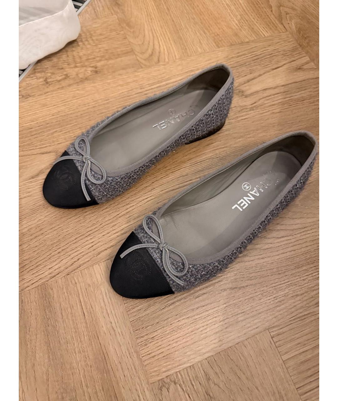 CHANEL Серые текстильные балетки, фото 2