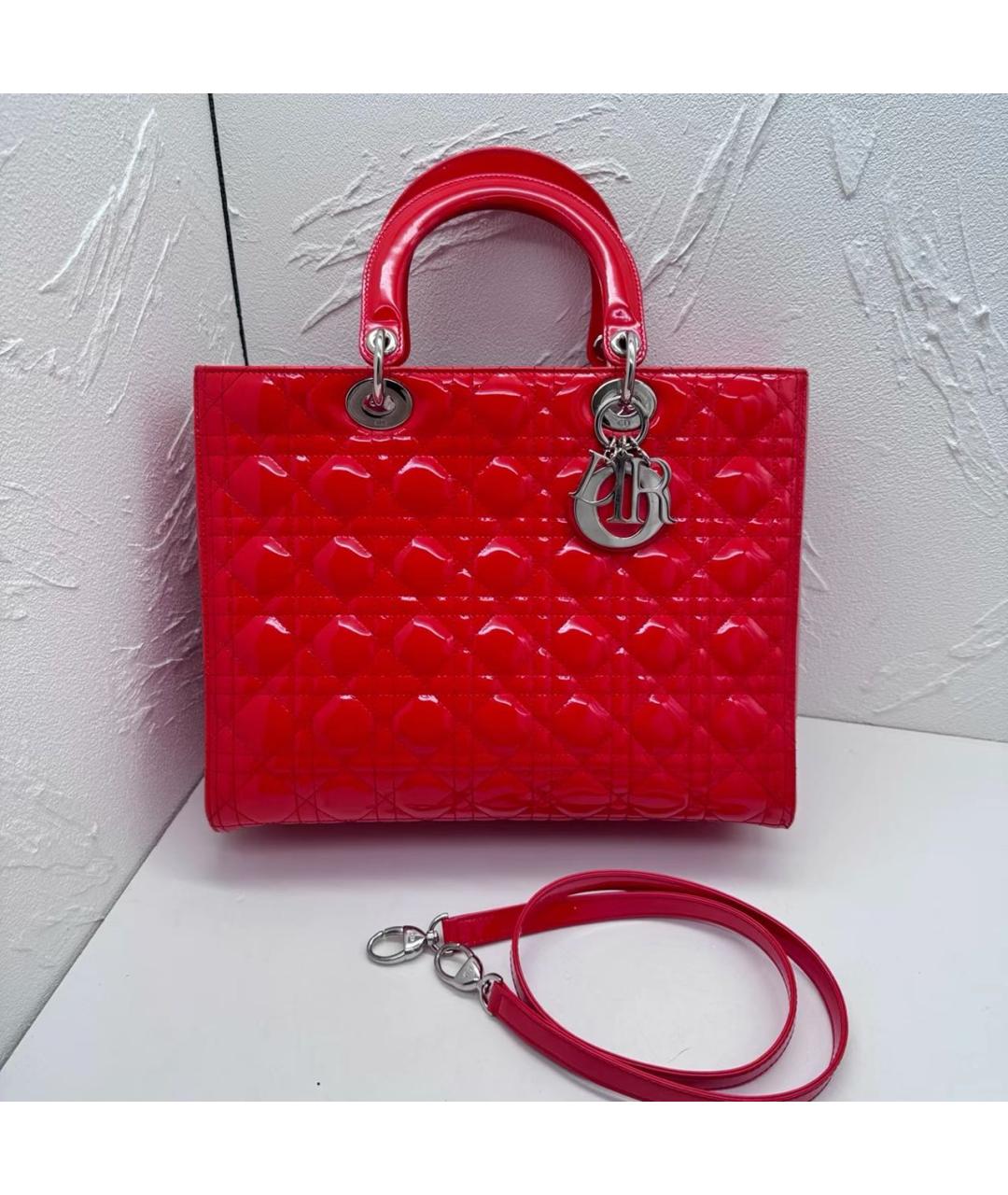 CHRISTIAN DIOR Красная сумка через плечо из лакированной кожи, фото 9