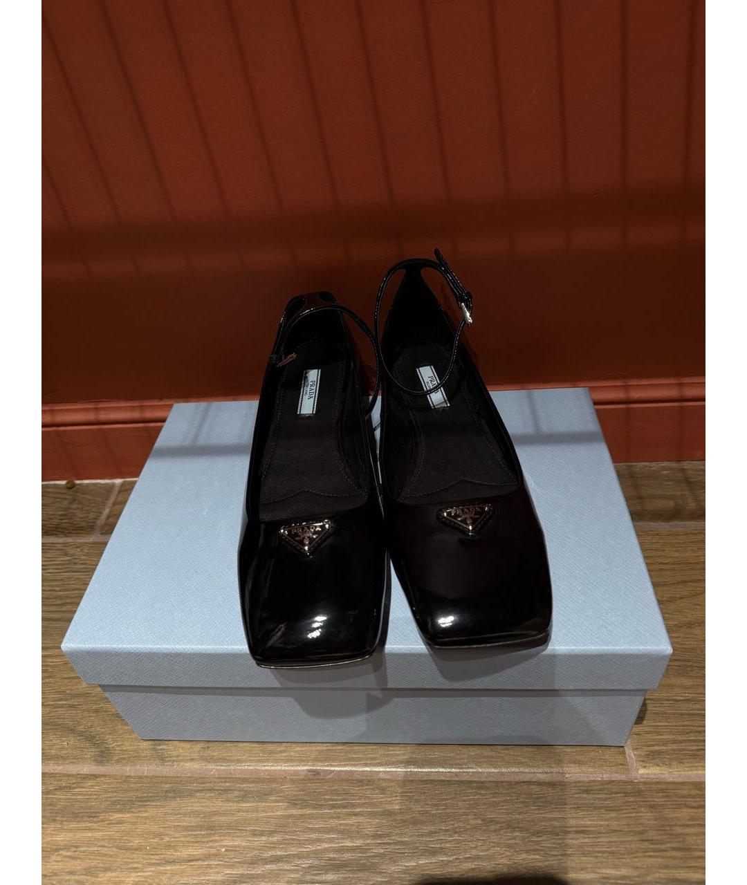 PRADA Черные балетки из лакированной кожи, фото 2