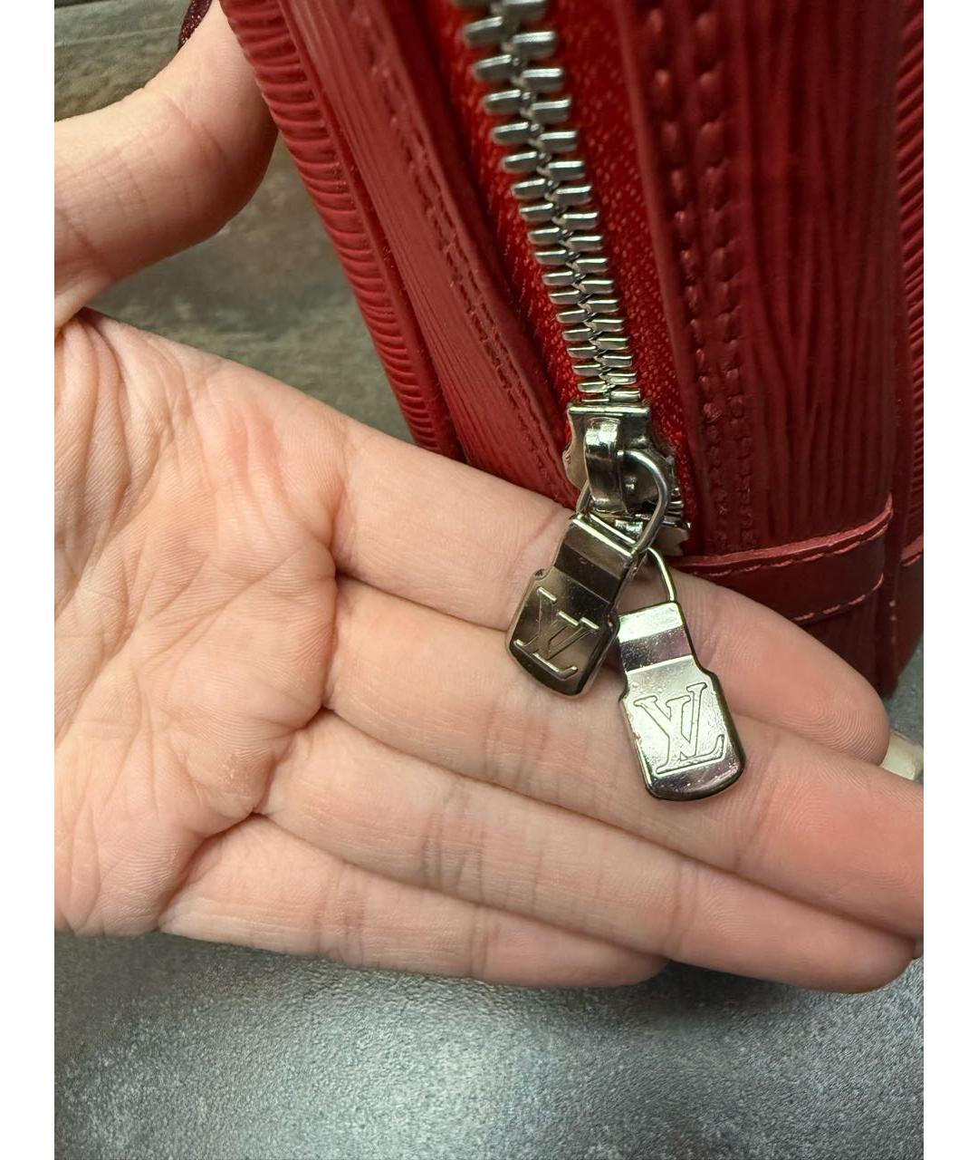 LOUIS VUITTON Красная кожаная сумка с короткими ручками, фото 6