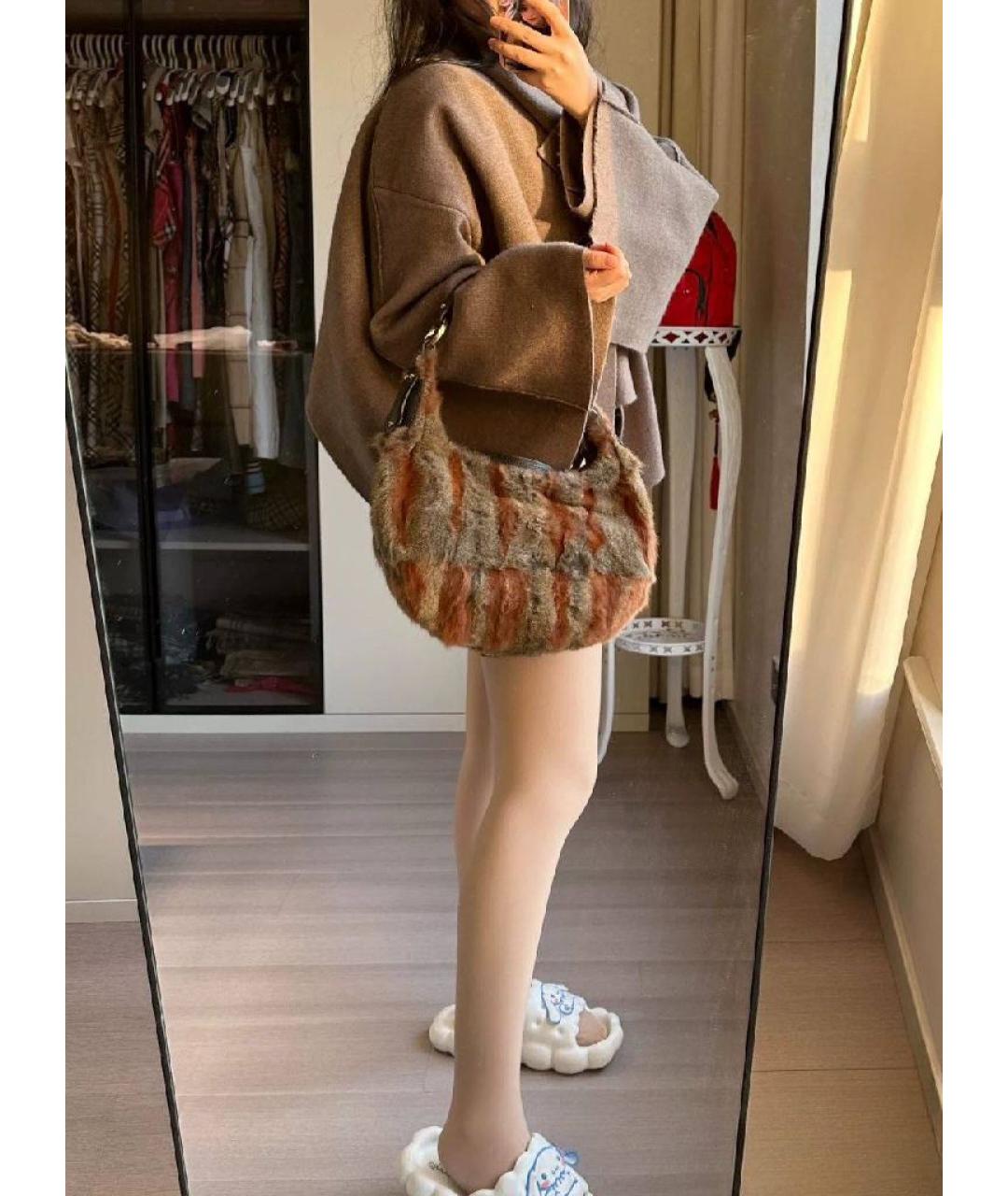 FENDI Серая меховая сумка тоут, фото 7