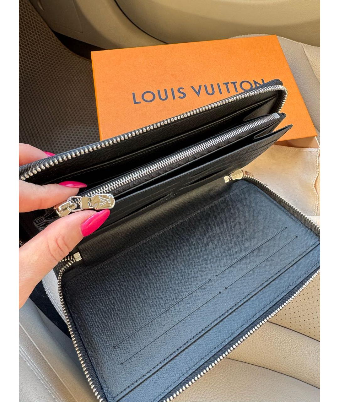 LOUIS VUITTON Черный кожаный кошелек, фото 5