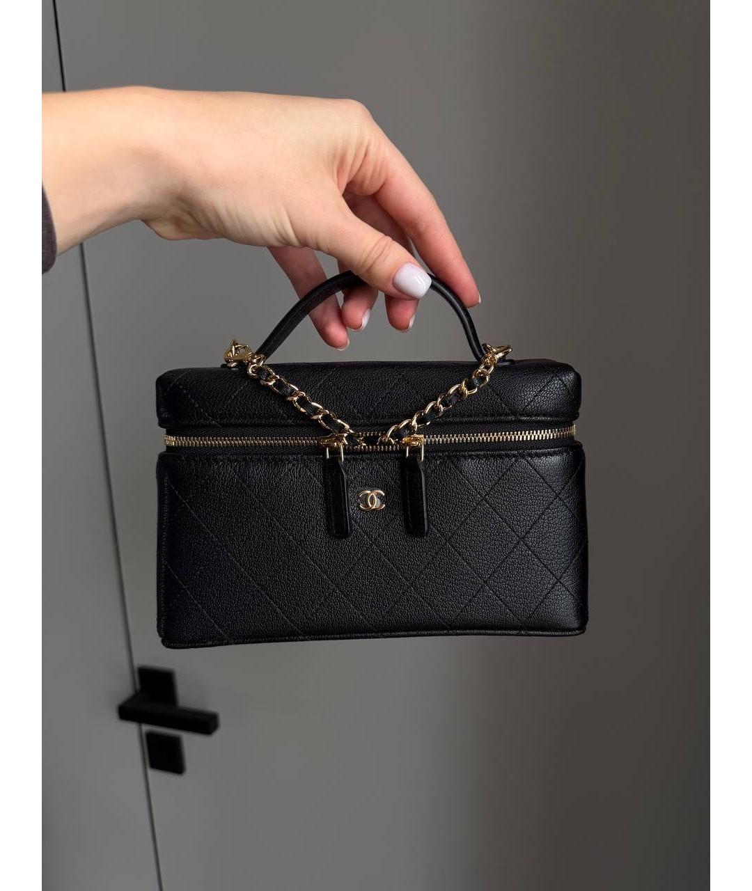 CHANEL Черная кожаная сумка с короткими ручками, фото 4