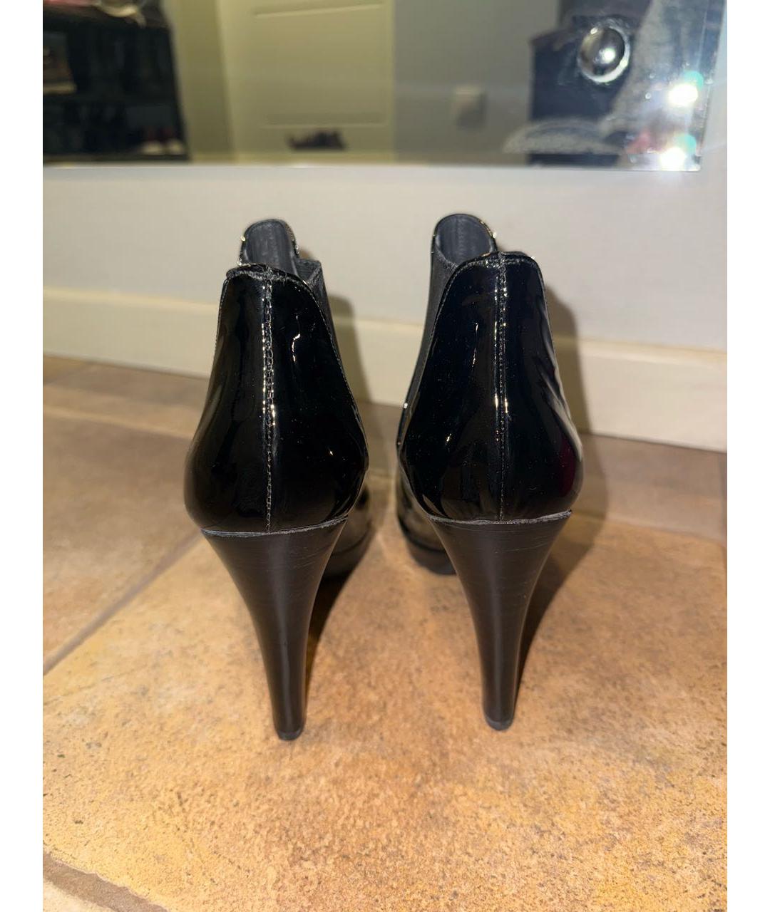 STUART WEITZMAN Черные ботильоны из лакированной кожи, фото 4