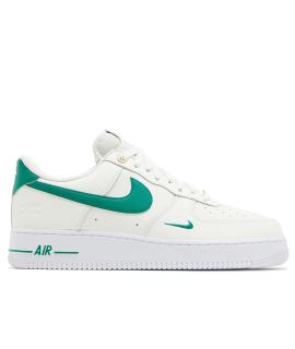 NIKE Кроссовки