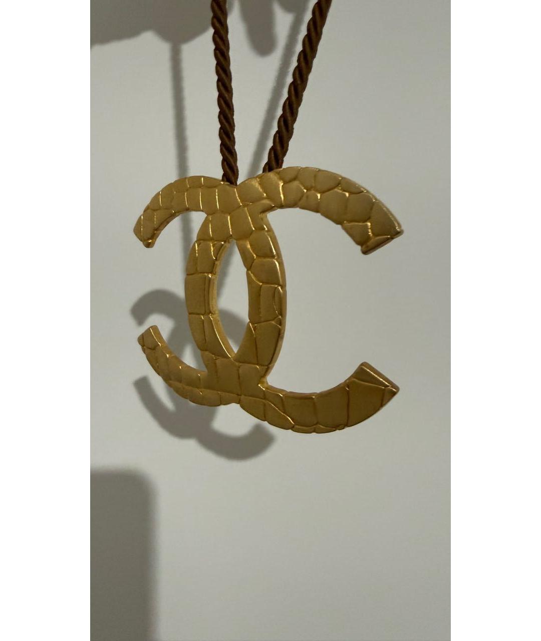 CHANEL Золотая латунная подвеска, фото 2