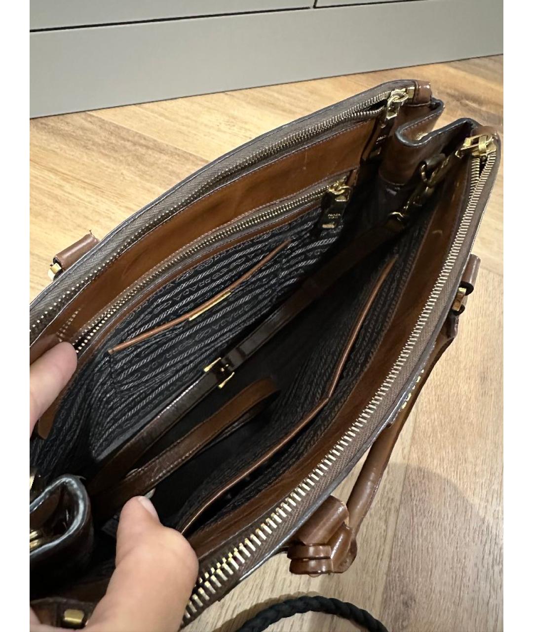 PRADA Коричневая кожаная сумка тоут, фото 4