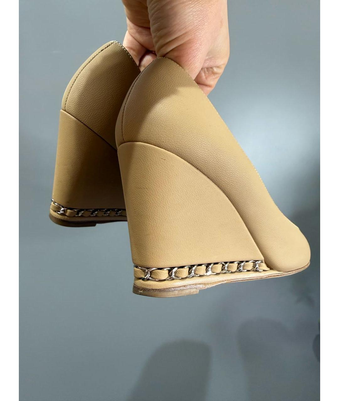 CHANEL Бежевые кожаные туфли, фото 2