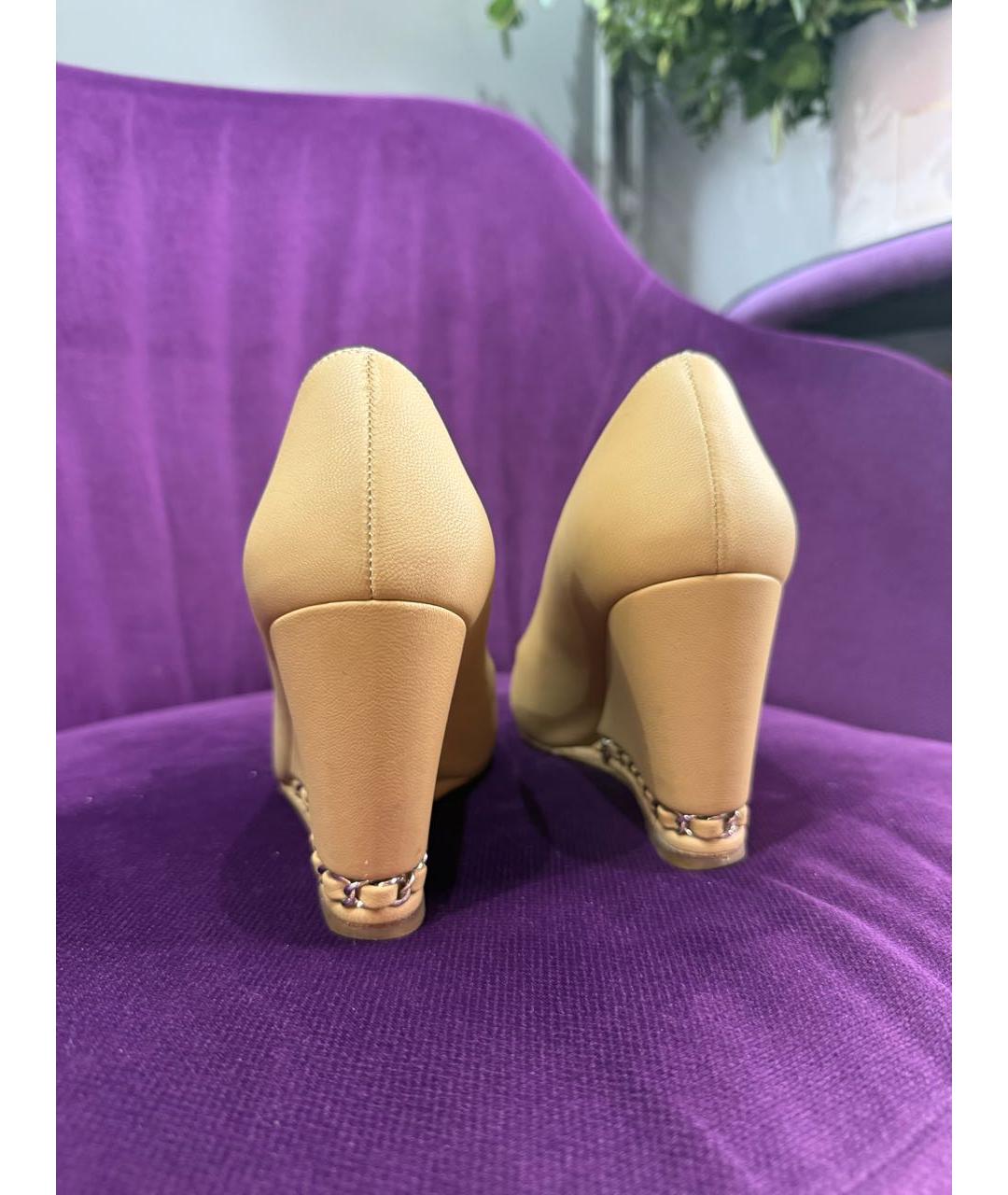 CHANEL Бежевые кожаные туфли, фото 4
