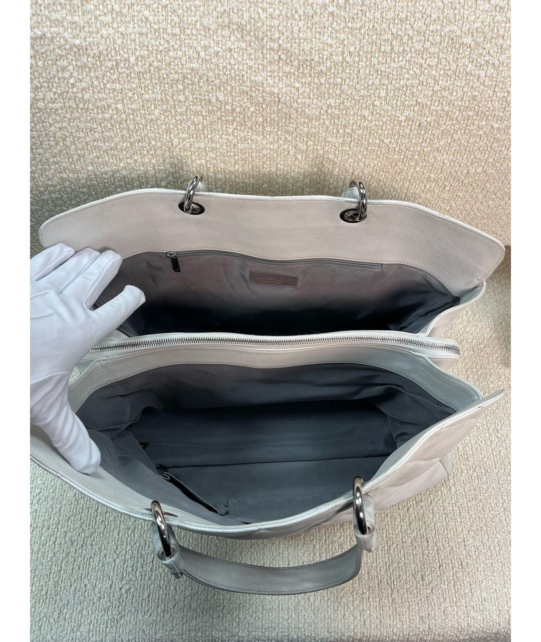 CHANEL Белая кожаная сумка с короткими ручками, фото 4