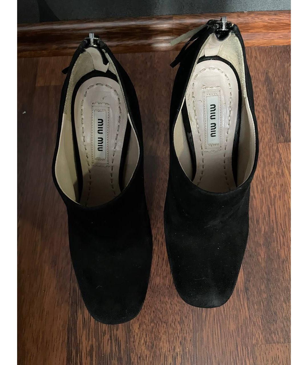 MIU MIU Черные замшевые ботильоны, фото 2