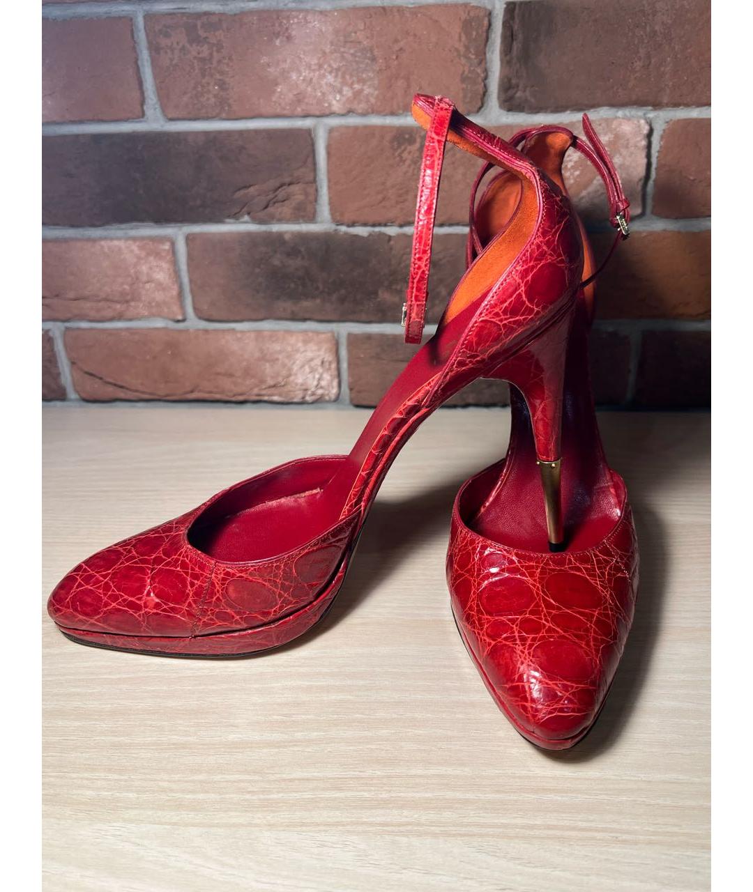 GUCCI Красные туфли из экзотической кожи, фото 5