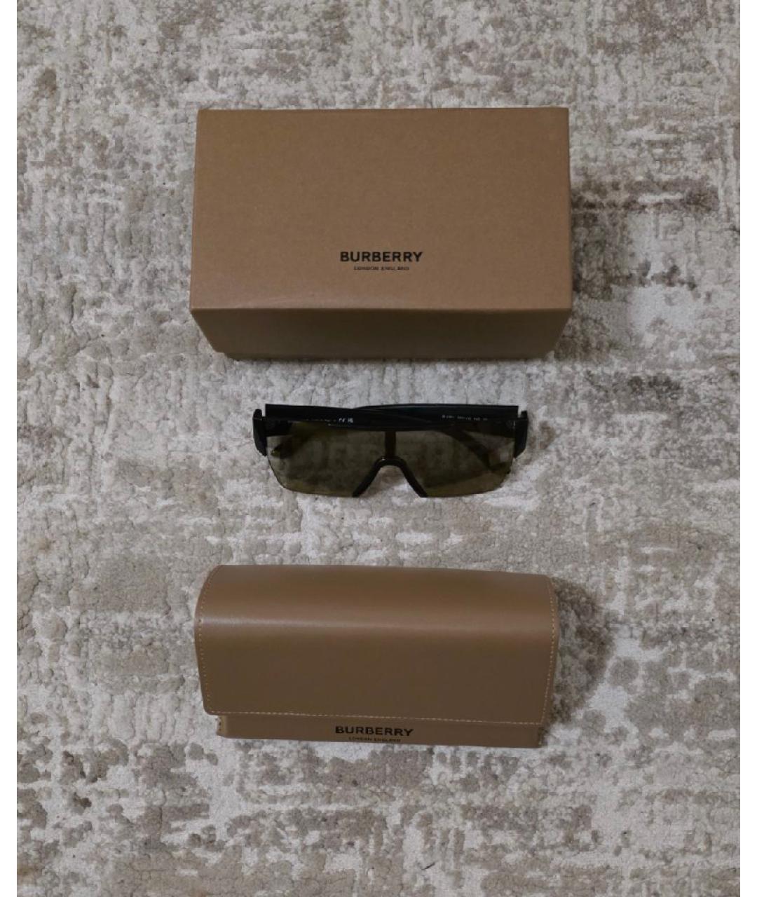 BURBERRY Черные пластиковые солнцезащитные очки, фото 5