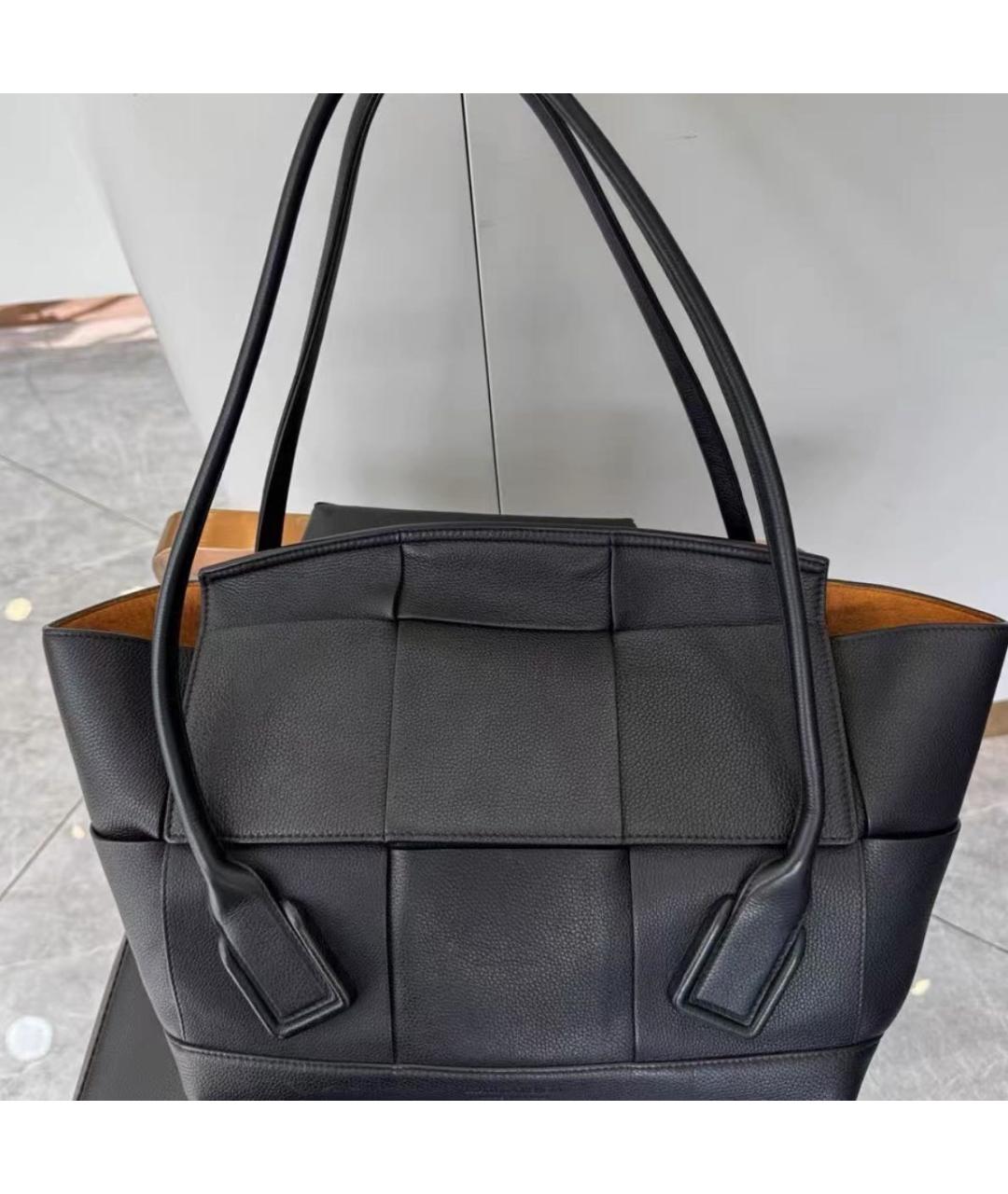 BOTTEGA VENETA Черная кожаная сумка через плечо, фото 2