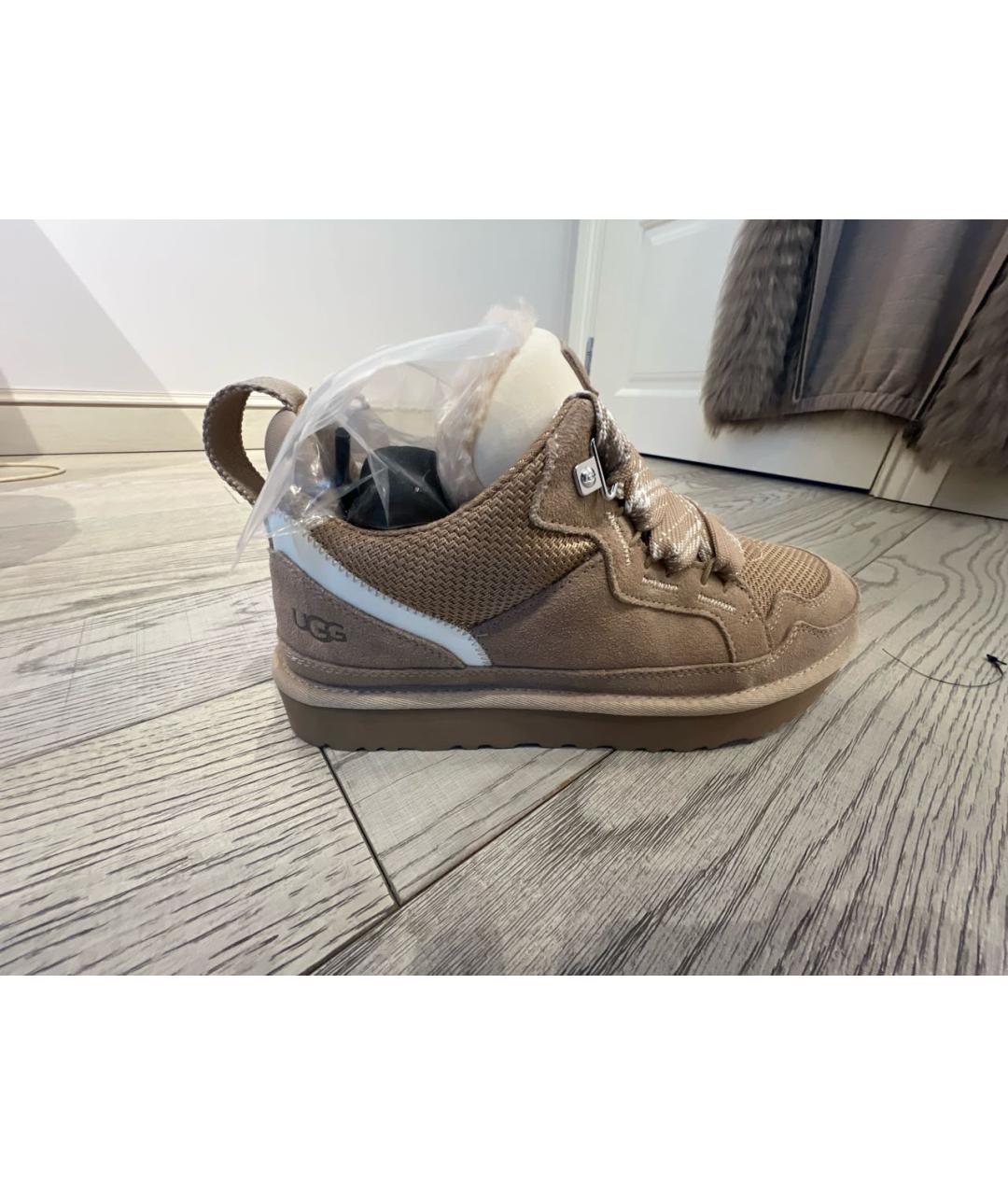 UGG AUSTRALIA Бежевые нубуковые кроссовки, фото 5